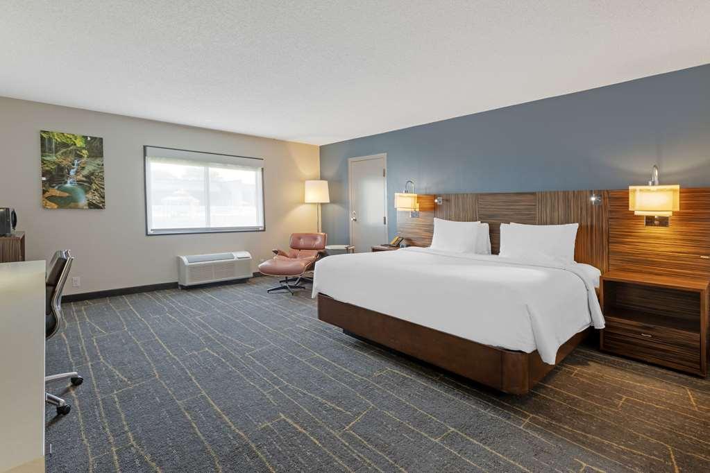 The Lux Hotel & Conference Center, Ascend Hotel Collection Уотерлу Номер фото