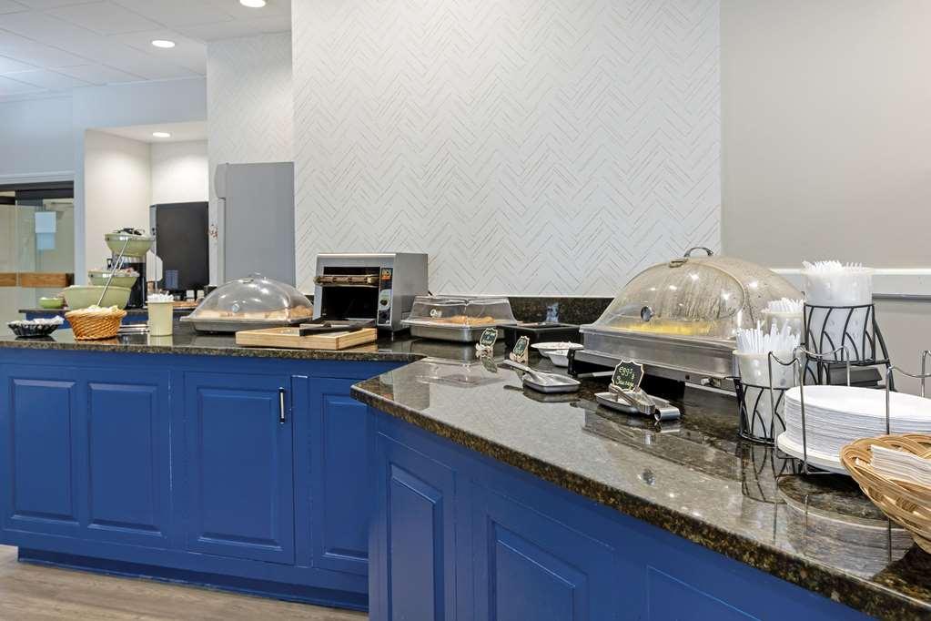 The Lux Hotel & Conference Center, Ascend Hotel Collection Уотерлу Ресторан фото