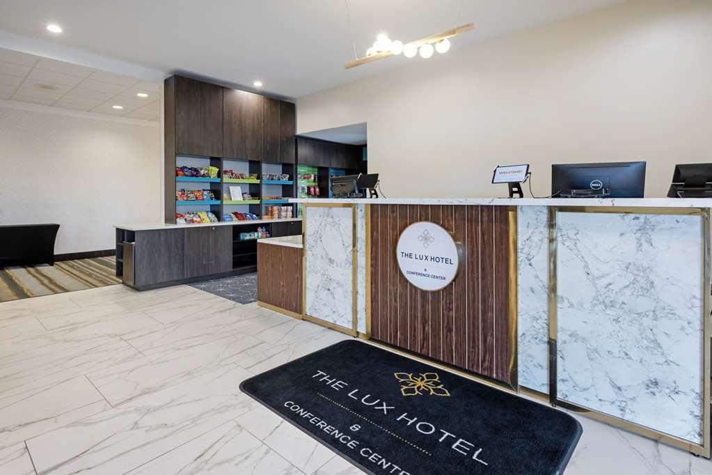 The Lux Hotel & Conference Center, Ascend Hotel Collection Уотерлу Интерьер фото