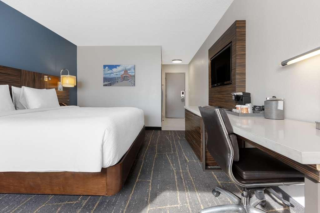 The Lux Hotel & Conference Center, Ascend Hotel Collection Уотерлу Номер фото